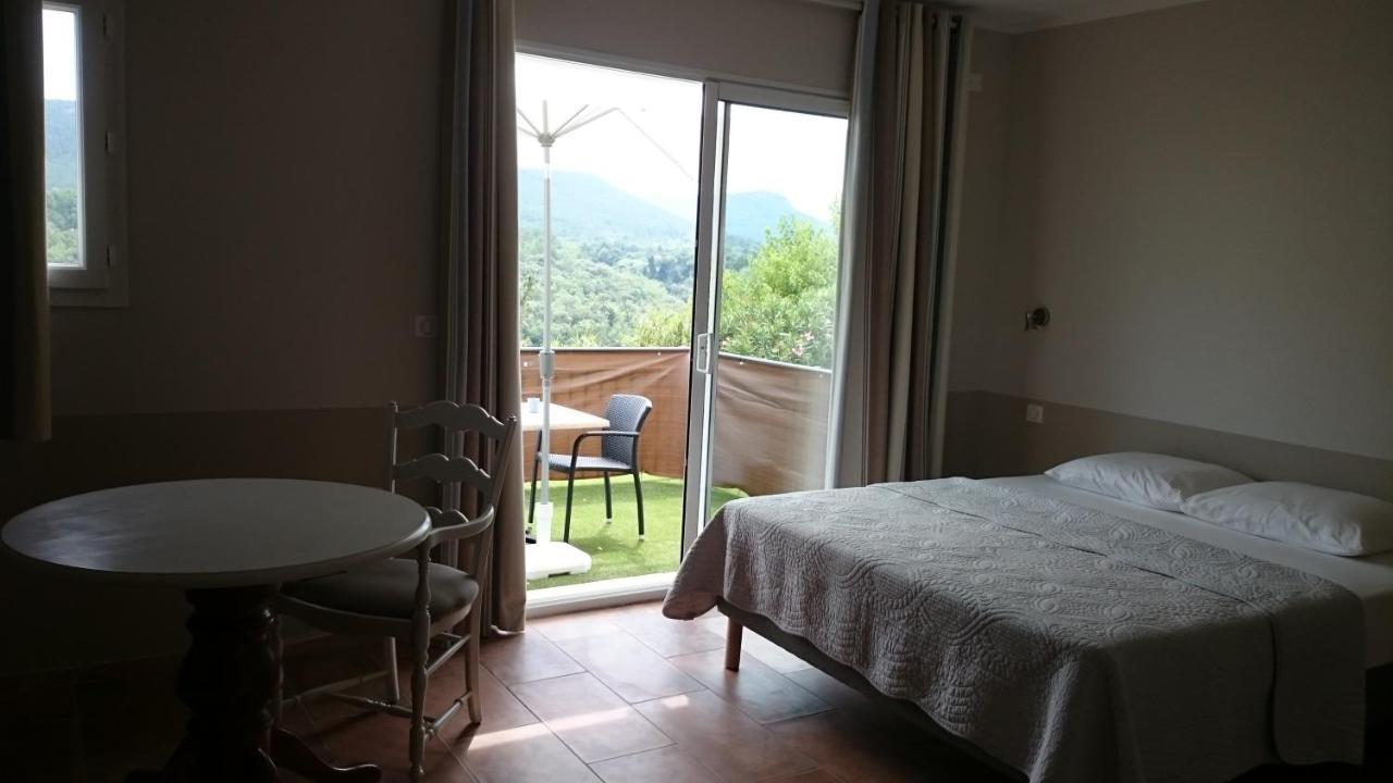 فندق Au Relais Provencal Bagnols-en-Forêt المظهر الخارجي الصورة