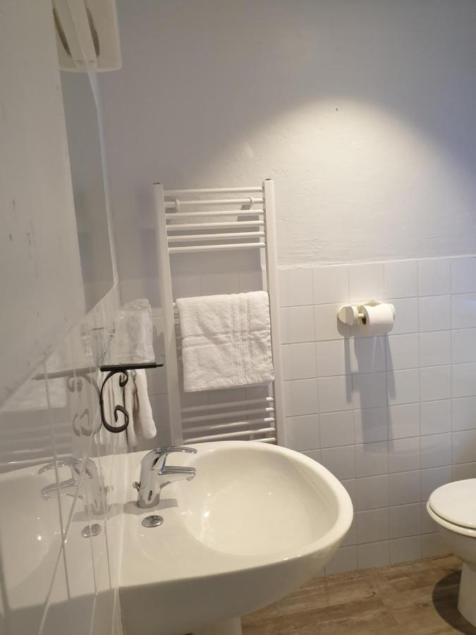فندق Au Relais Provencal Bagnols-en-Forêt المظهر الخارجي الصورة
