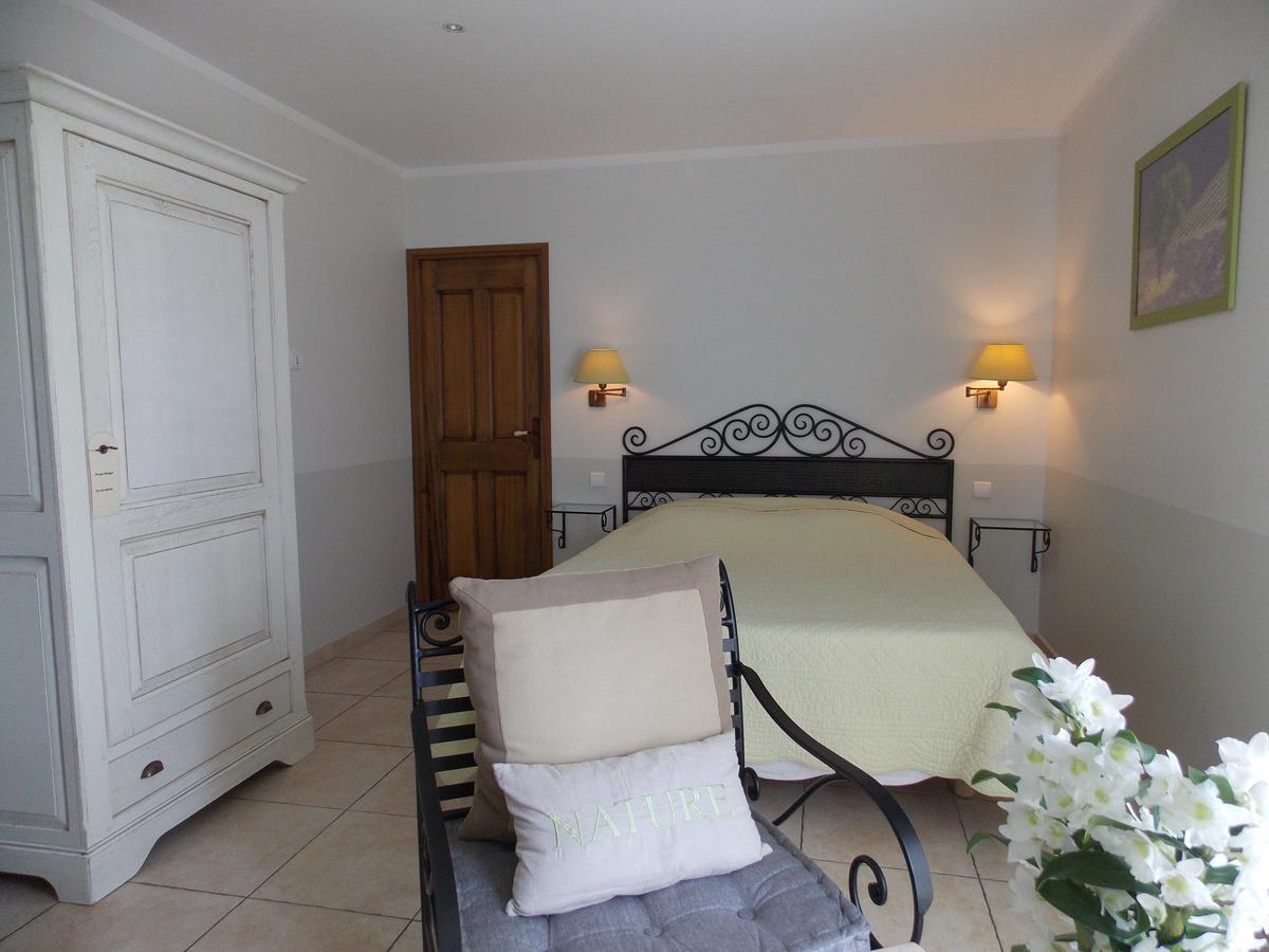 فندق Au Relais Provencal Bagnols-en-Forêt المظهر الخارجي الصورة