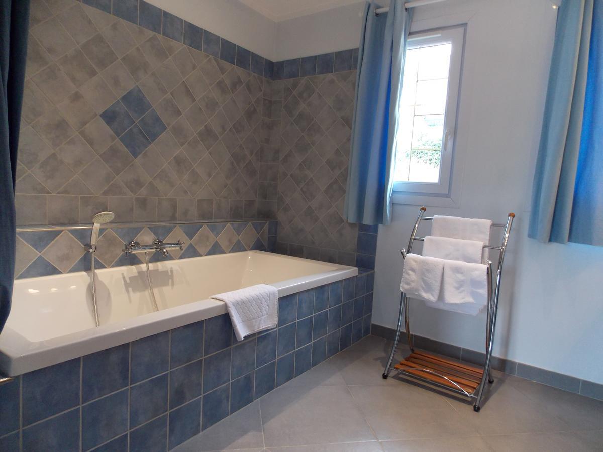 فندق Au Relais Provencal Bagnols-en-Forêt المظهر الخارجي الصورة
